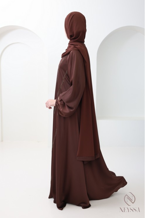 Luxury Dubai abaya, flared cut, long sleeves for hijabi women