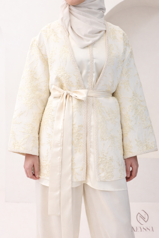 4-teiliges Set aus beigem Brokat-Kimono für Damen, trendiges Outfit 2