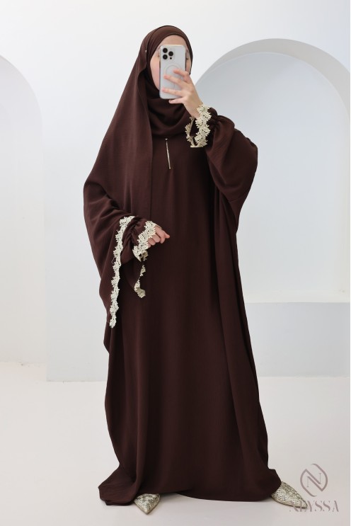 Robe de prière coupe papillon hijab intégré, avec broderie dorée
