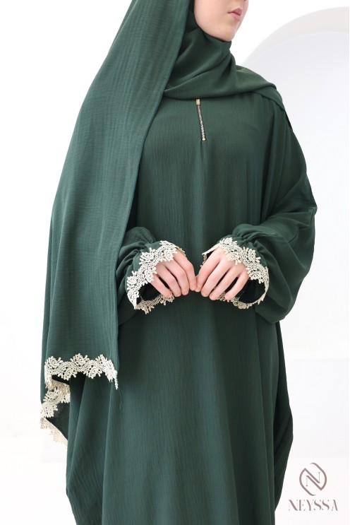 Robe de prière coupe papillon hijab intégré, avec broderie dorée