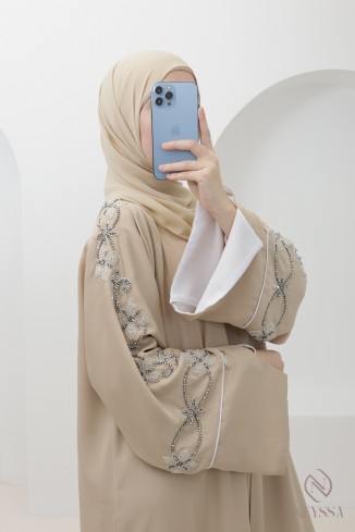 Abaya Dubaï kimono beige avec perlages argenté tendance pour l'aïd 2