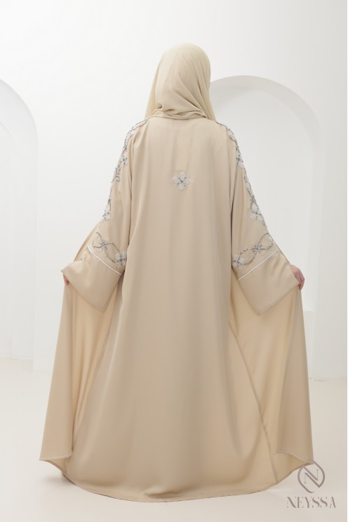Abaya Dubaï kimono beige avec perlages argenté tendance pour l'aïd