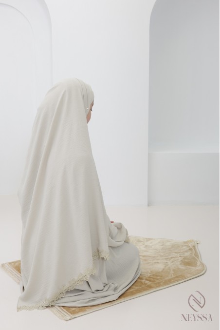 Gebetskleid im Schmetterlingsschnitt mit integriertem Hijab