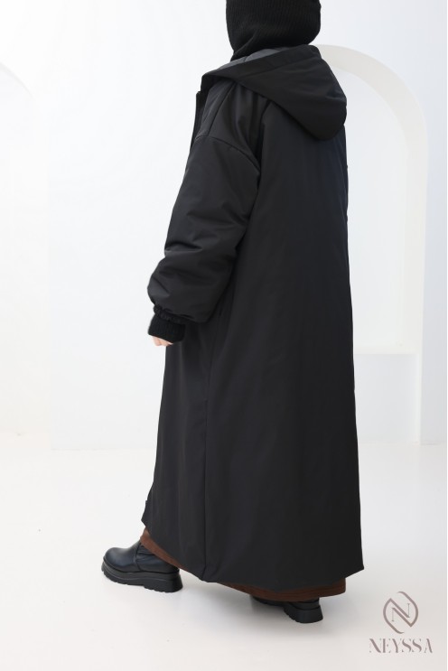Langer schwarzer Parka mit Puffärmeln für modebewusste Hijabi-Frauen