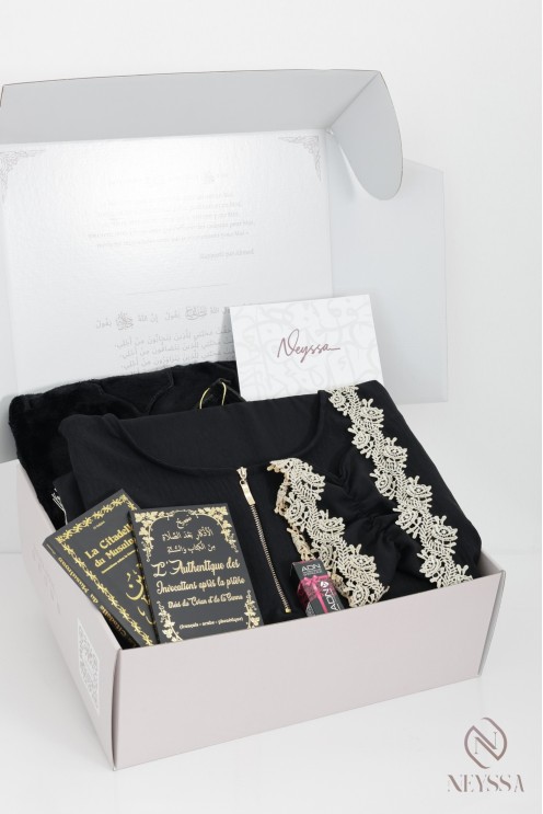 Prayer outfit box with lace hijab included Ramadan gift