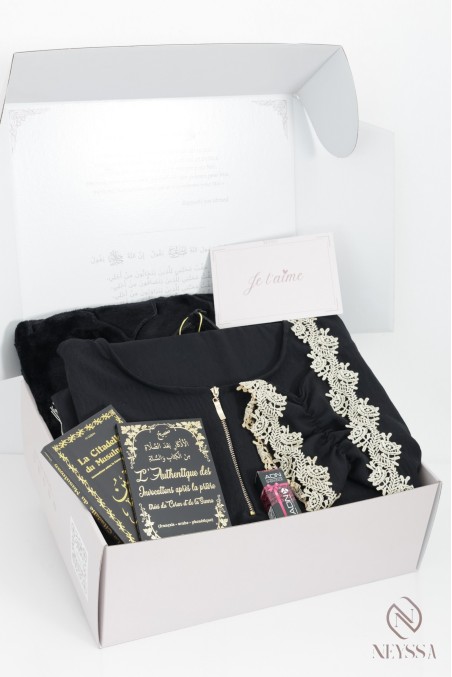 Prayer outfit box with lace hijab included Ramadan gift