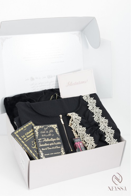 Prayer outfit box with lace hijab included Ramadan gift