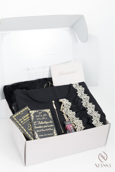 Prayer outfit box with lace hijab included Ramadan gift