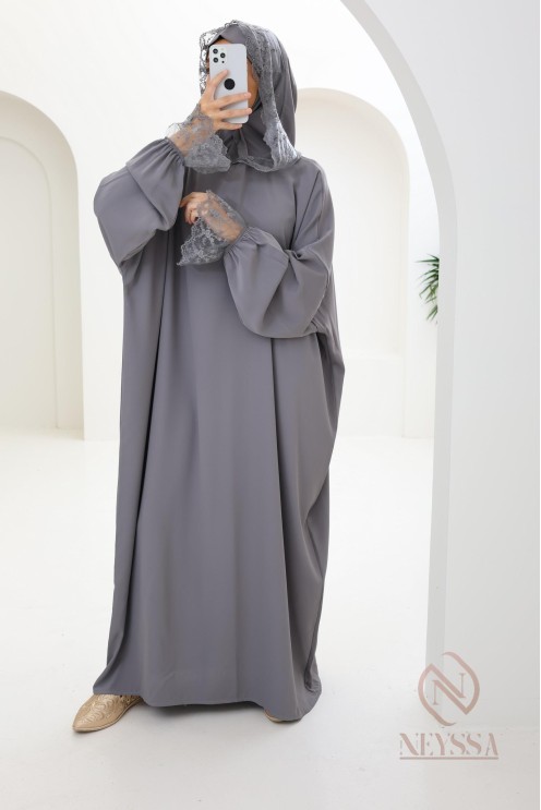 Abaya de prière spéciale 1m80 soie de Médine avec dentelles femme