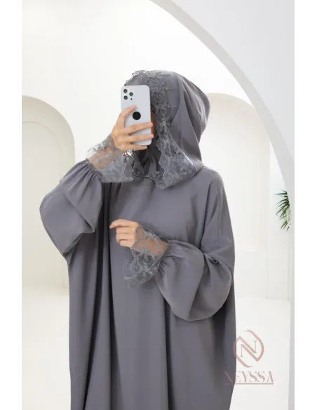 Abaya de prière spéciale 1m80 soie de Médine avec dentelles femme