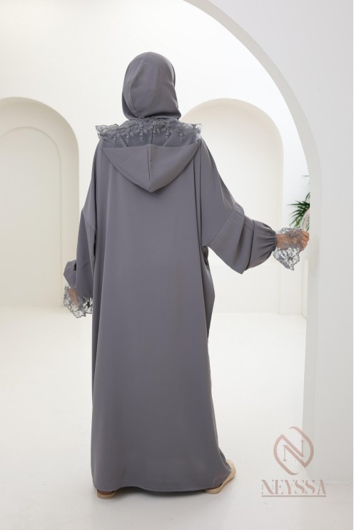 Abaya de prière spéciale 1m80 soie de Médine avec dentelles femme