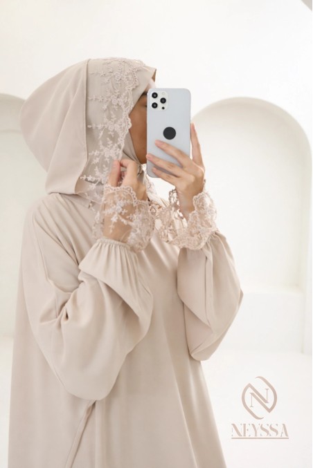 Abaya de prière spéciale 1m80 soie de Médine avec dentelles femme