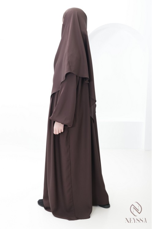 Ensemble abaya khimar poche sur le buste, parfait pour tenue omra