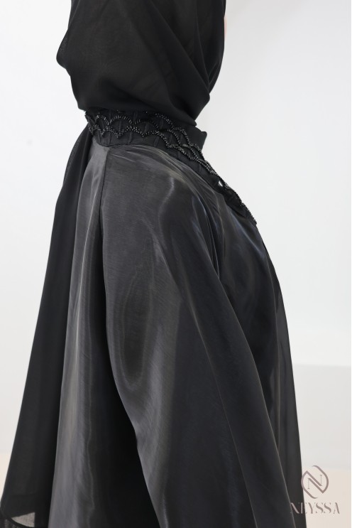 Abaya Dubaï kimono organza satinée noir coupe umbrella hijabi