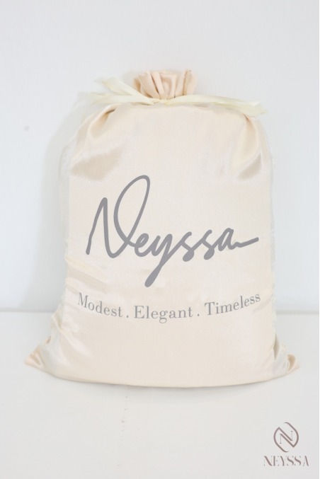 Chic nude Dubai abaya embroidered with luxury pearls, Eid outfit idea