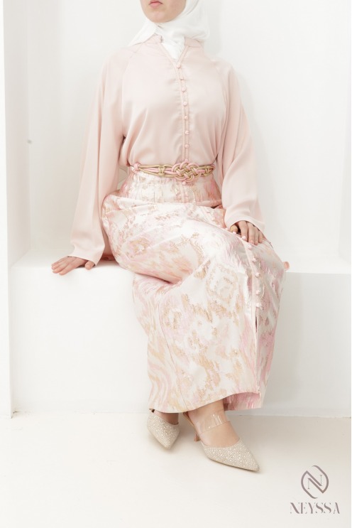 Women's powder pink Eid outfit with brocade skirt and sfifa tunic
