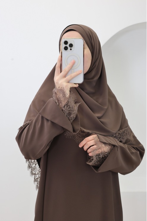 Ensemble 2 pièces Abaya + Hijab en Soie de Médine avec Dentelles