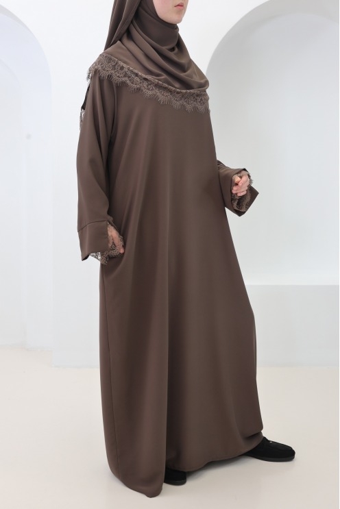 Ensemble 2 pièces Abaya + Hijab en Soie de Médine avec Dentelles