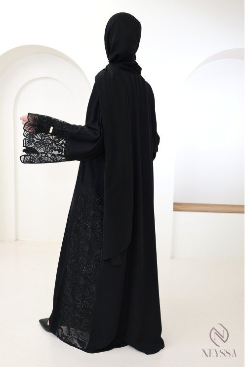 Luxury Dubai kimono abaya with chic black embroidery for women