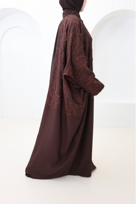 Abaya kimono Dubaï coupe papillon chocolat avec broderie et strass