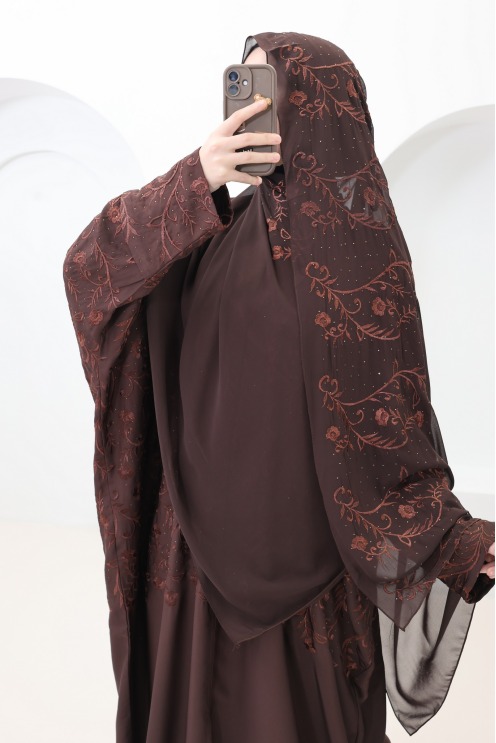 Abaya kimono Dubaï coupe papillon chocolat avec broderie et strass