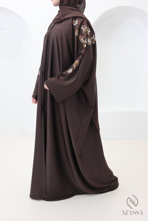 Abaya Dubaï kimono marron coupe papillon avec broderie