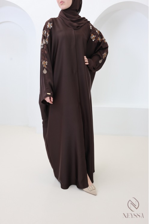 Abaya Dubaï kimono marron coupe papillon avec broderie