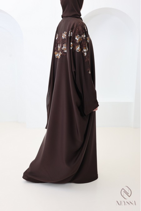 Braune Kimono-Abaya Dubai im Schmetterlingsschnitt mit Stickerei