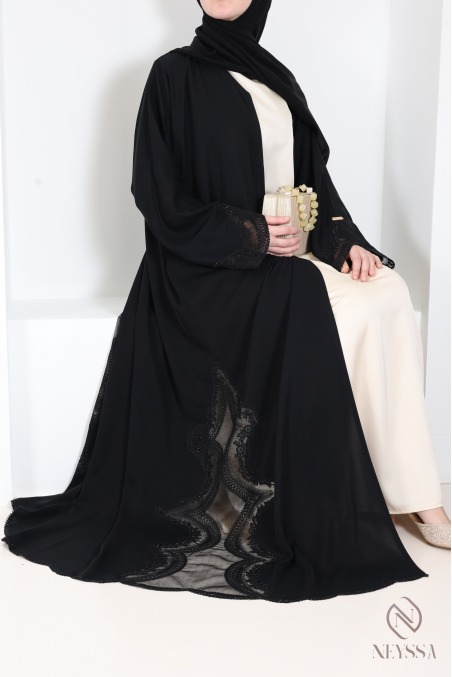 Dubai abaya kimono with black lace embroidery, a must-have for Eid