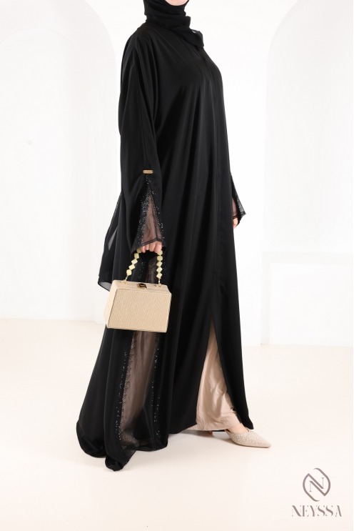 Dubai kimono abaya with lace and rhinestones, perfect for Eid