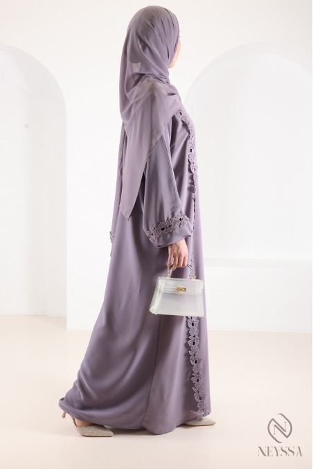 Purple Dubai abaya with embroidery and rhinestones, Eid outfit idea
