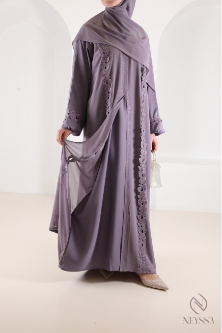 Lila Abaya Dubai mit Stickerei und Strasssteinen, Outfit-Idee für Eid