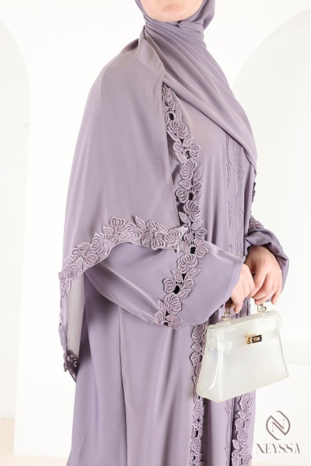 Purple Dubai abaya with embroidery and rhinestones, Eid outfit idea