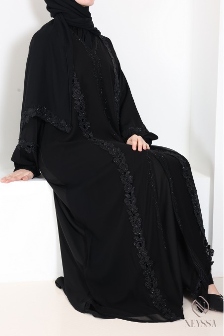 Abaya Dubaï avec broderie et strass, idée tenue Aïd