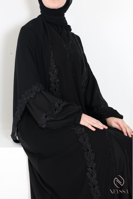 Dubai abaya with embroidery and rhinestones, Eid outfit idea