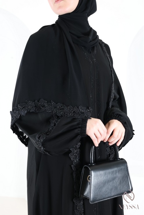 Abaya Dubai mit Stickerei und Strasssteinen, Outfit-Idee für Eid