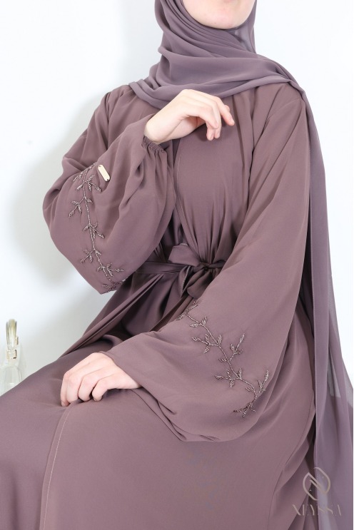 Abaya Dubaï kimono mousseline avec perlages femme voilée
