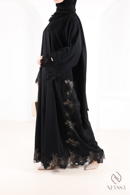 Luxury Dubai kimono abaya with chic black embroidery for women