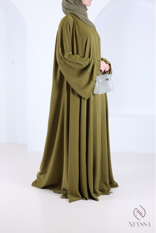 Ausgestellte Abaya Dubai in mit trendigen Perlenstickereien