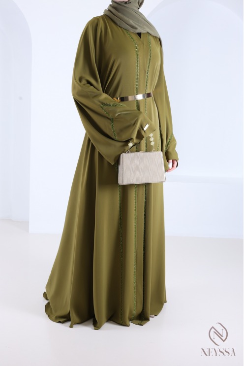 Abaya Dubaï évasée vert à perles brodées tendance