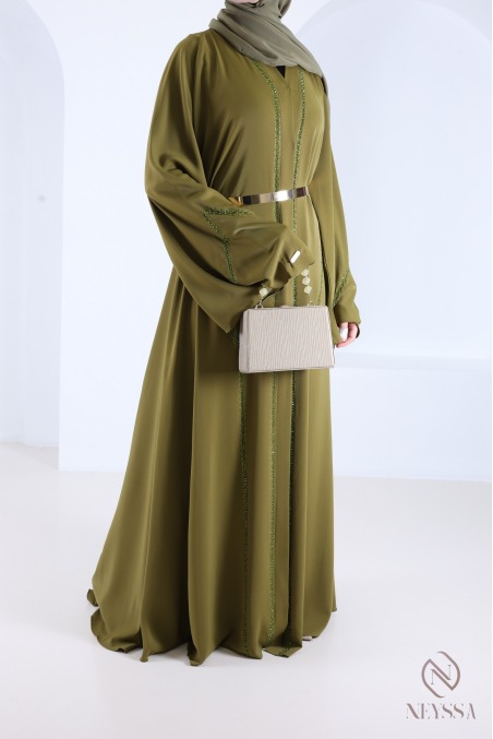 Abaya Dubaï évasée vert à perles brodées tendance