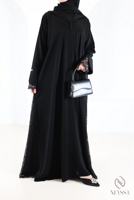 Abaya Dubaï noir avec dentelle, élégante et modeste pour l'Aïd