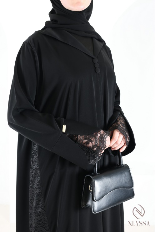 Abaya Dubaï noir avec dentelle, élégante et modeste pour l'Aïd