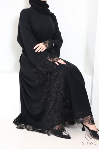 Luxury Dubai kimono abaya with chic black embroidery for women