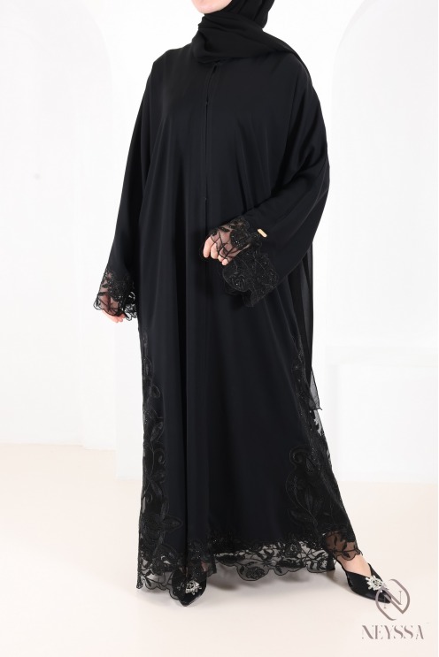 Luxury Dubai kimono abaya with chic black embroidery for women
