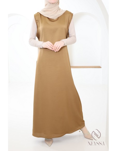 Unterkleid mit Satineffekt ideal zum Tragen für Kimono