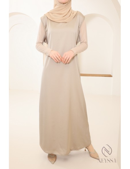 Unterkleid mit Satineffekt ideal zum Tragen für Kimono