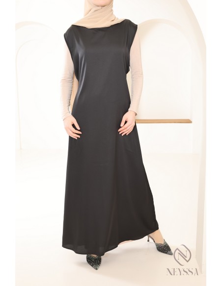 Satin-effect sleeveless underdress ideal for kimonos