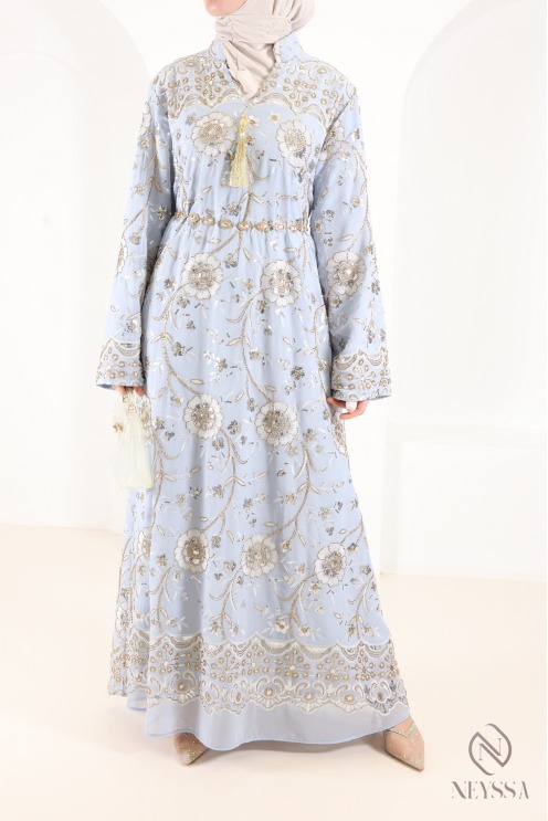 Lange Abaya aus blauem Chiffon im Kaftan-Stil mit Perlenstickerei