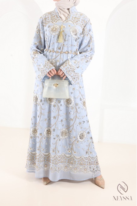 Abaya longue style caftan bleu mousseline perlés tenue Aïd femme